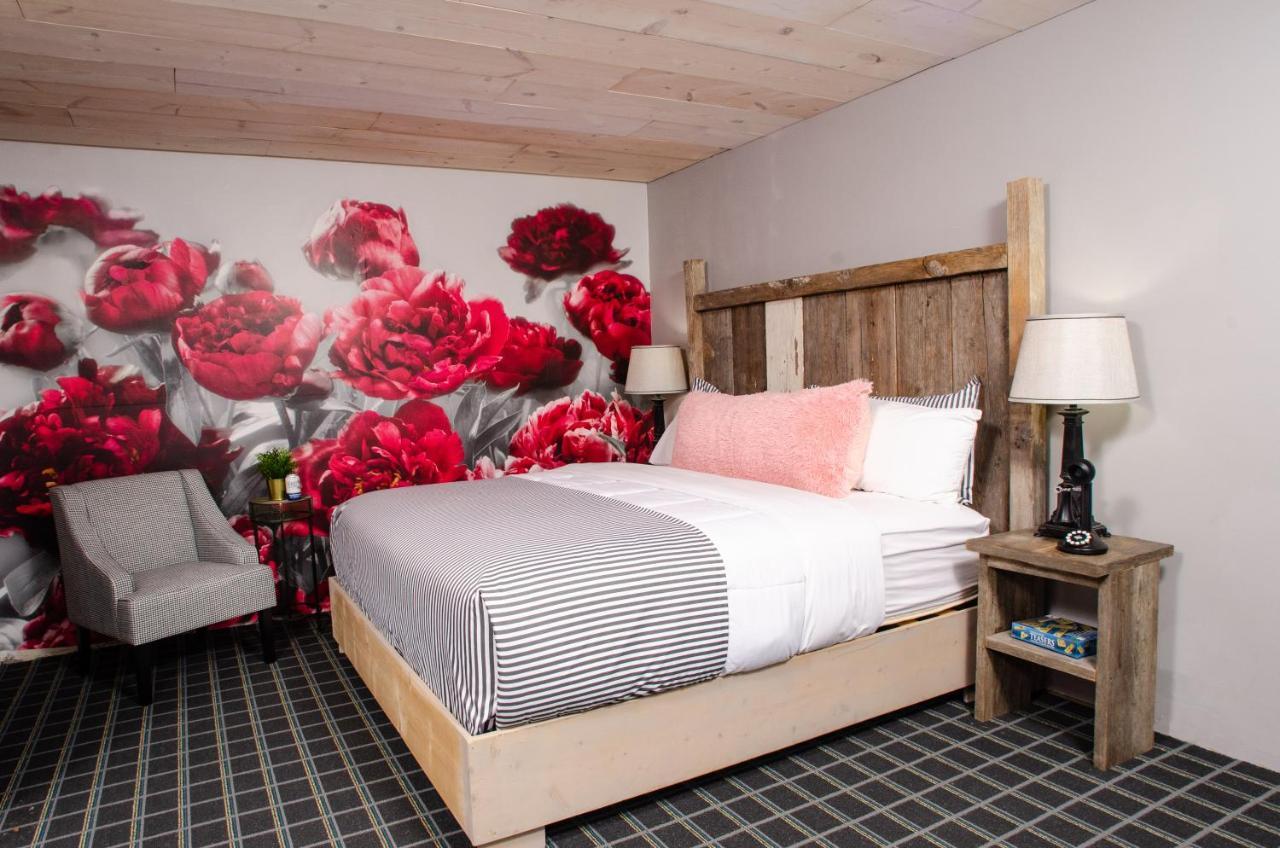 Vintage Block Inn & Suites Okoboji Zewnętrze zdjęcie