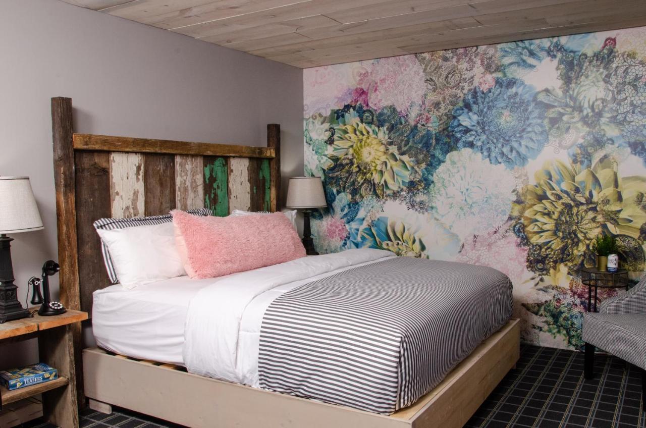 Vintage Block Inn & Suites Okoboji Zewnętrze zdjęcie